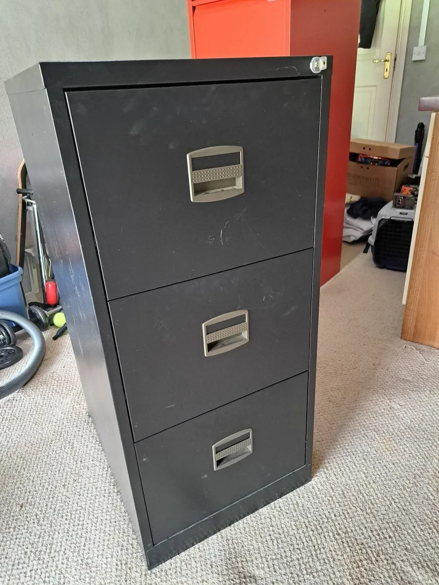Black Filing Cabinet 3 Drawer with Key - Image 4