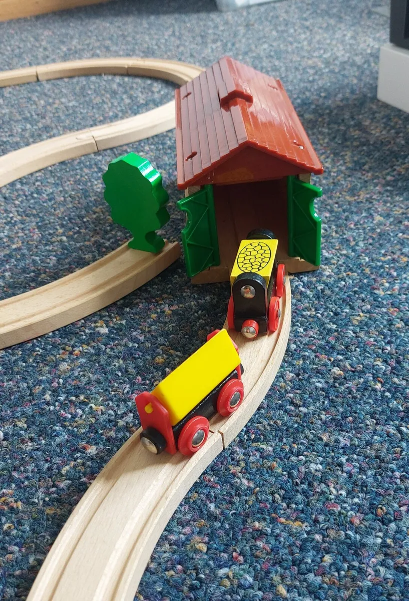 Brio Wooden Train Tracks and Shed - Image 3