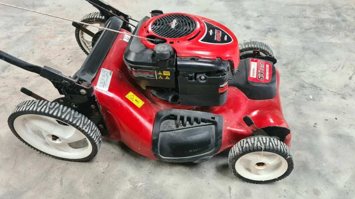 Garden lawnmower - Image 1