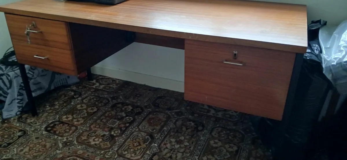 Desk - Image 2