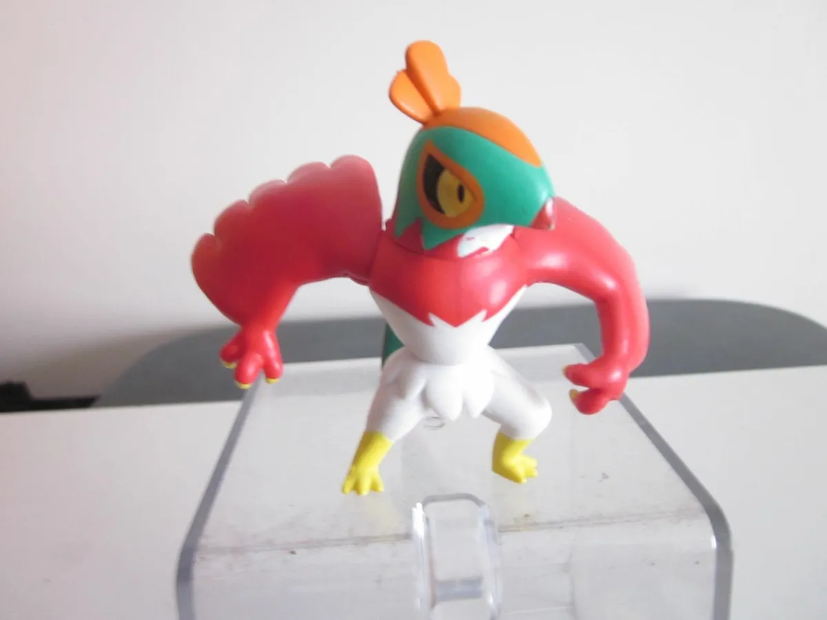 Pokeman Battle  Figure Hawlucha 2022 - Image 2