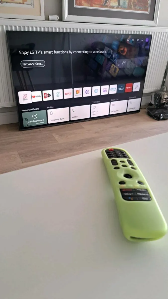 Smart TV LG LED UQ81 65'' 4K - Image 4