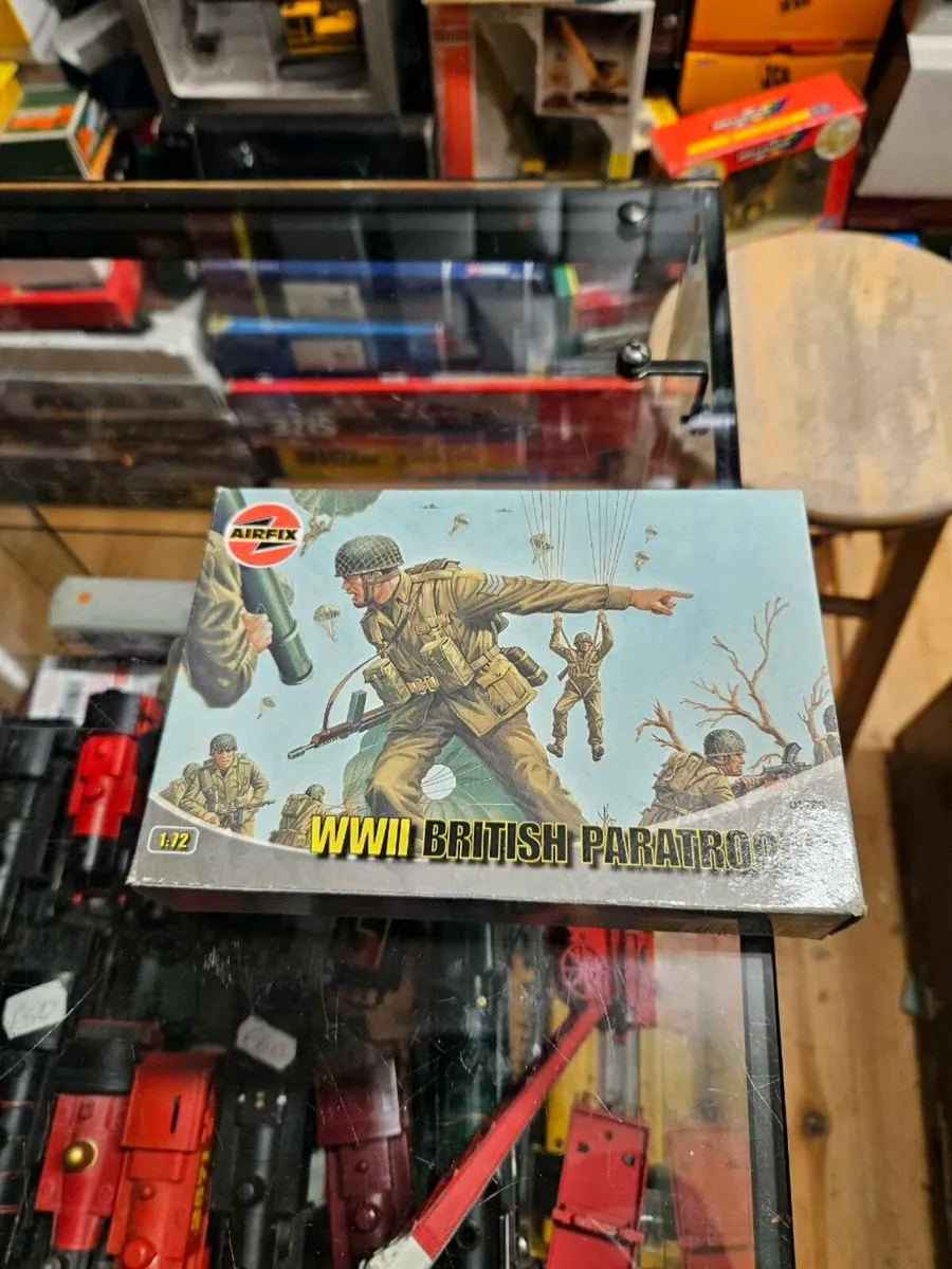Airfix British WW2 Paratroopers