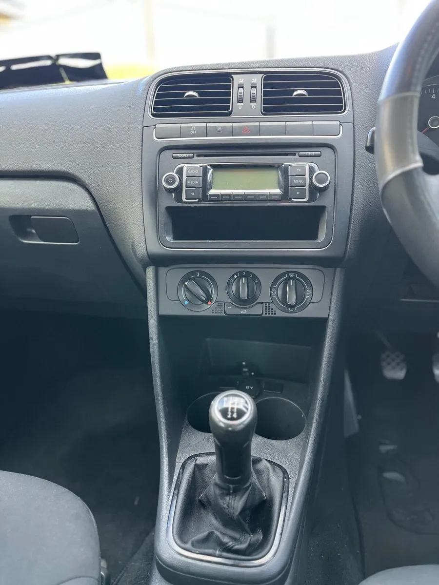 Volkswagen Polo 2010 - Image 3