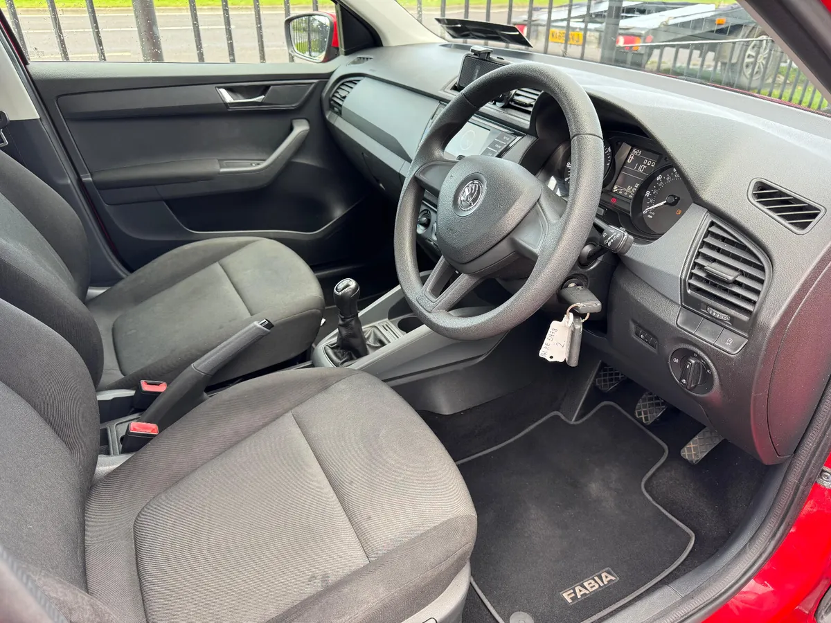 Skoda Fabia 1.0 Petrol 2016 LOW KILOMETERS - Image 3
