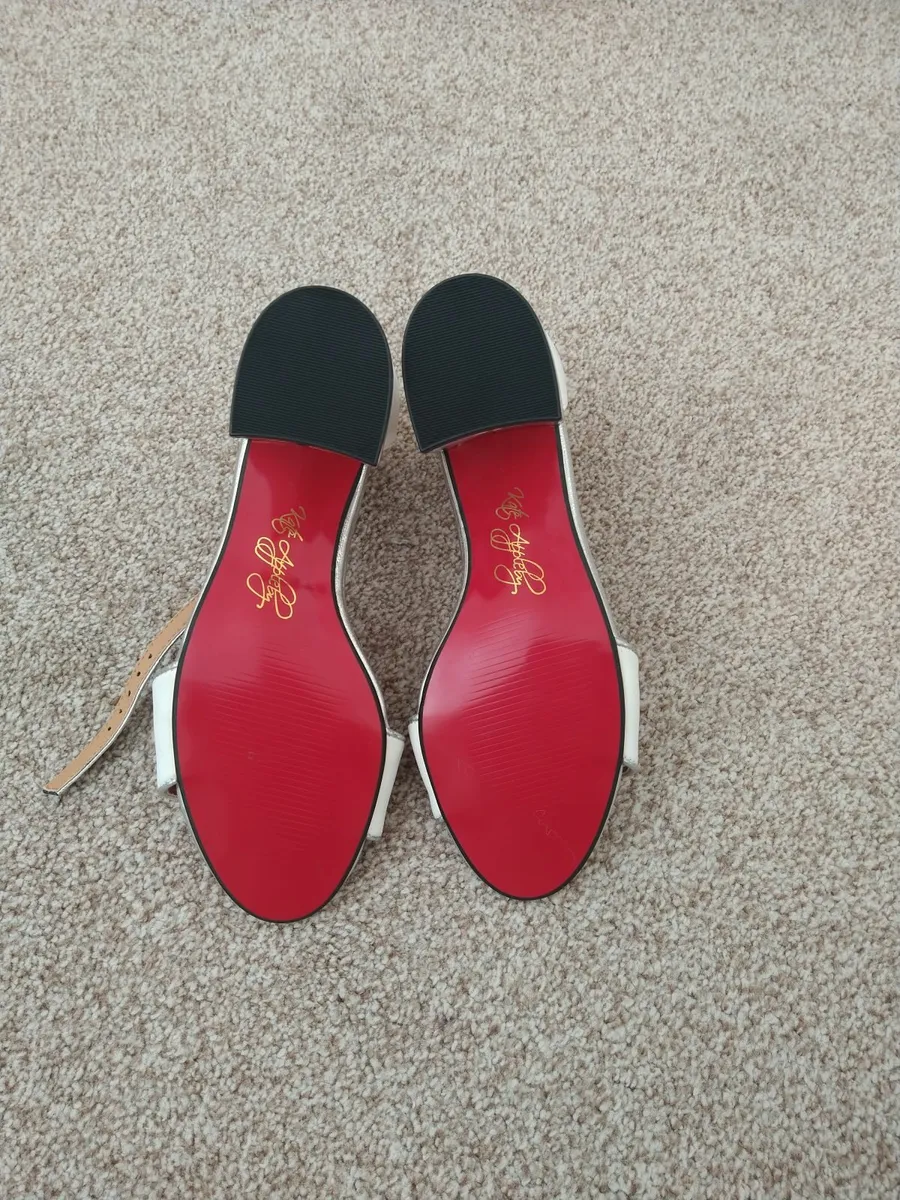 Brand new ladies sandals - Image 1
