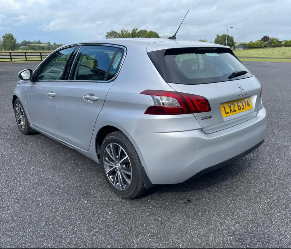 2017 Peugeot 308 1.6HDi - Image 3