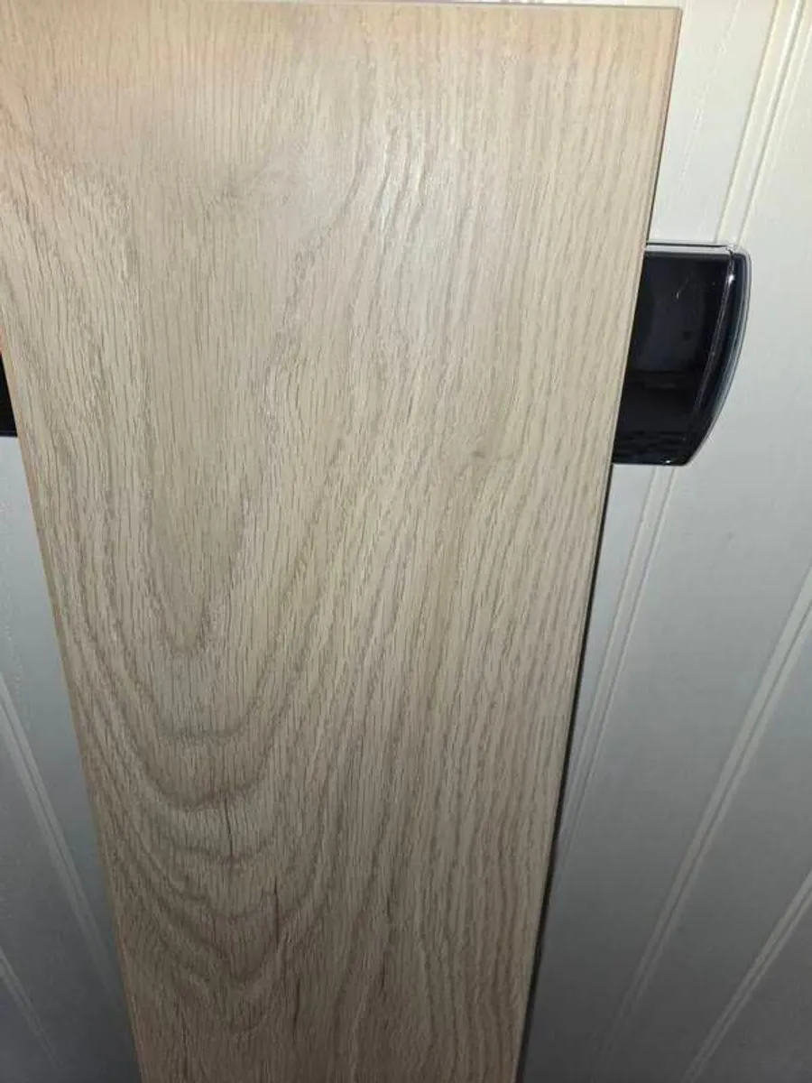 laminate oak flooring - Image 2