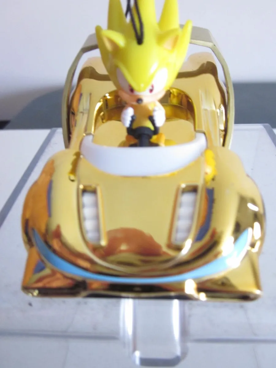 Super Sonic 01 Gold The Hedgehog Calamiti Car 2025 - Image 1