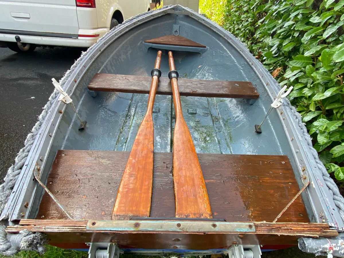 Rowing boat, punt, dinghy - Image 2