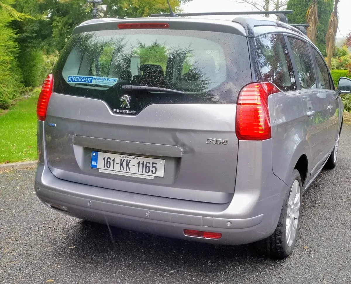 Peugeot 5008 2016 - Image 2