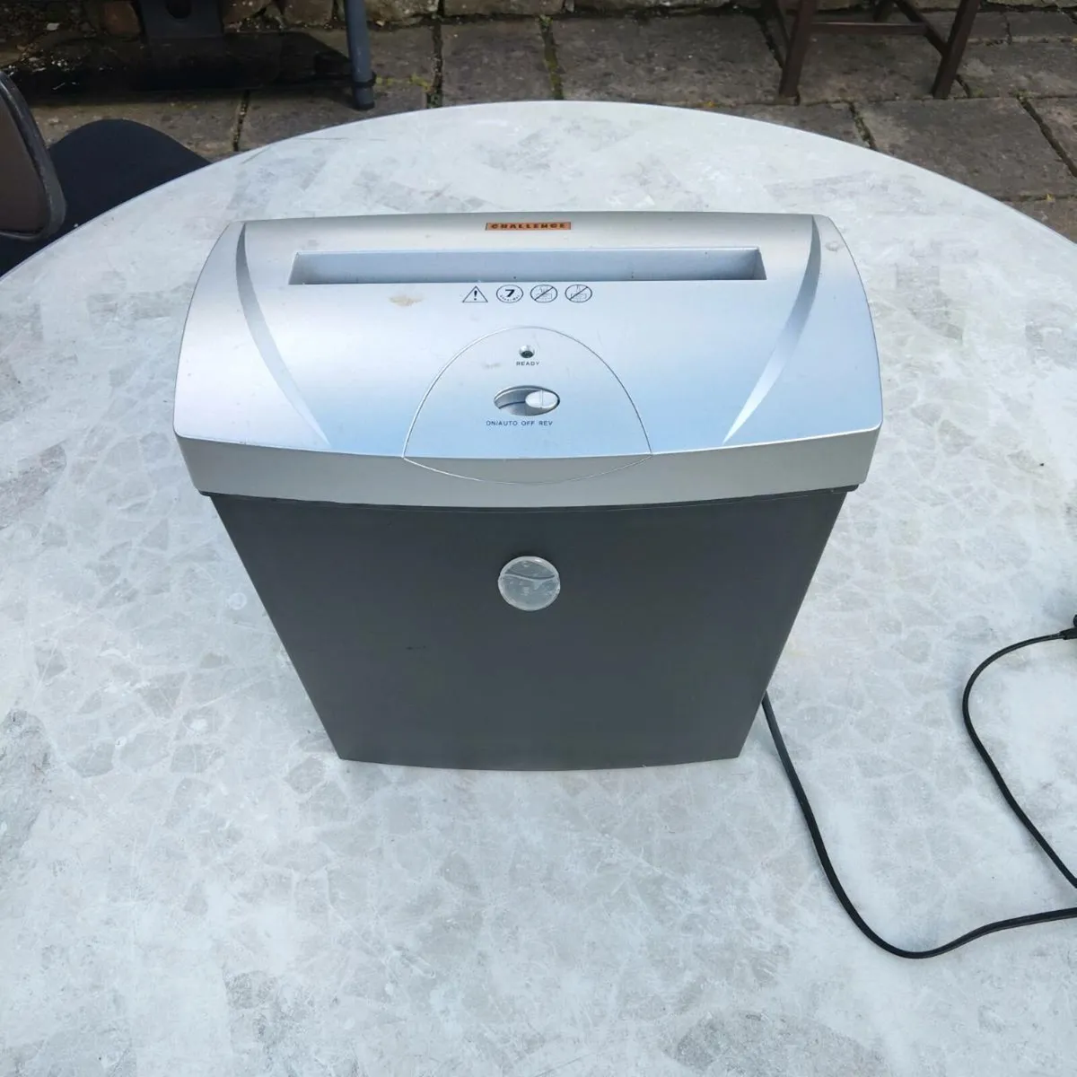Paper Shredder - Image 2