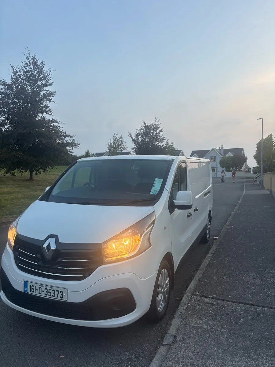 Renault traffic - Image 2
