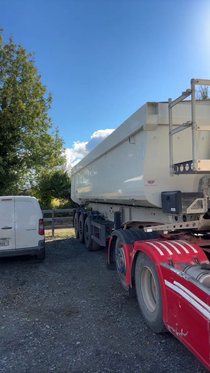 Schmitz tipping trailer - Image 2
