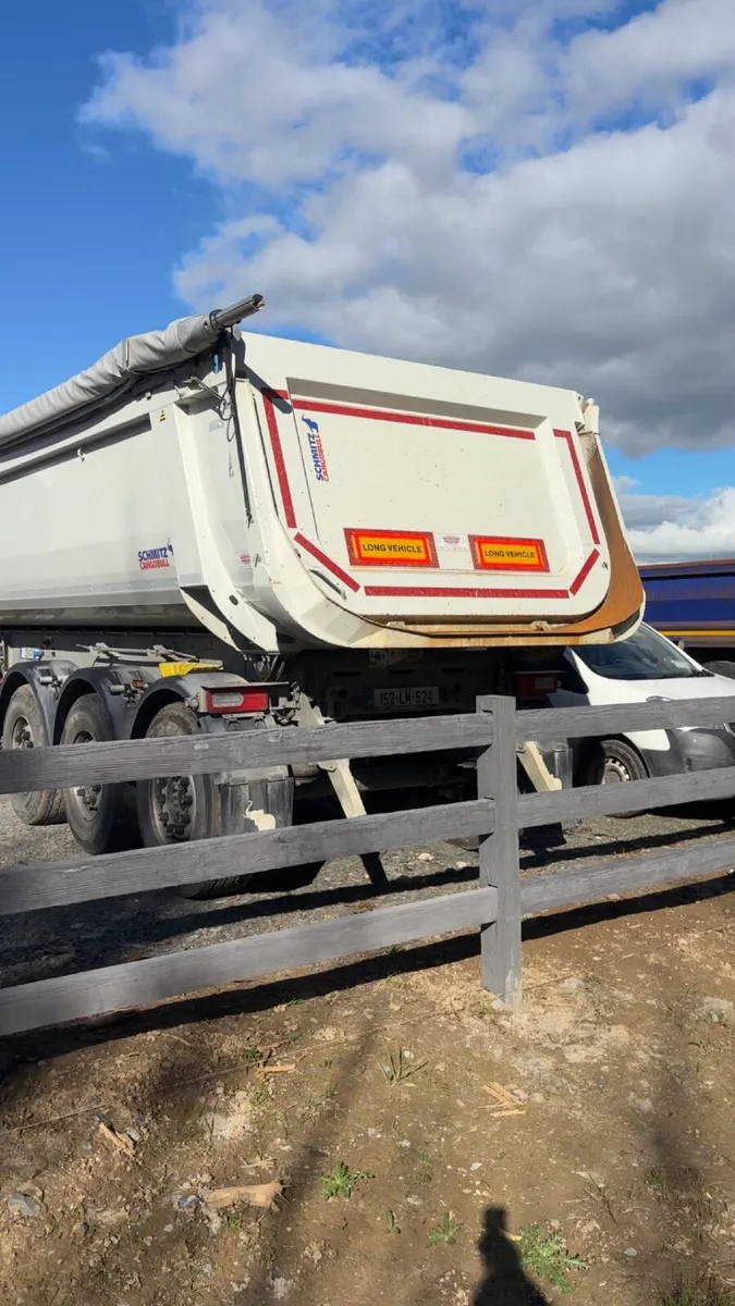 Schmitz tipping trailer - Image 3