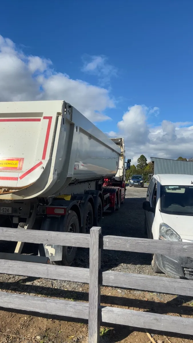 Schmitz tipping trailer - Image 4