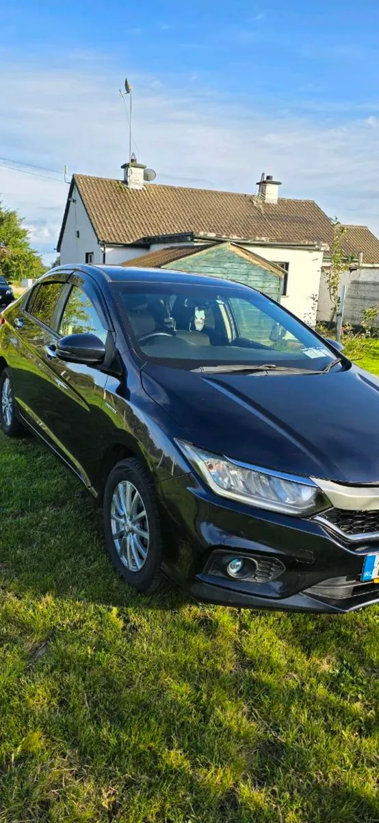 Honda Grace 1.5 hybrid, excellent condition. - Image 2