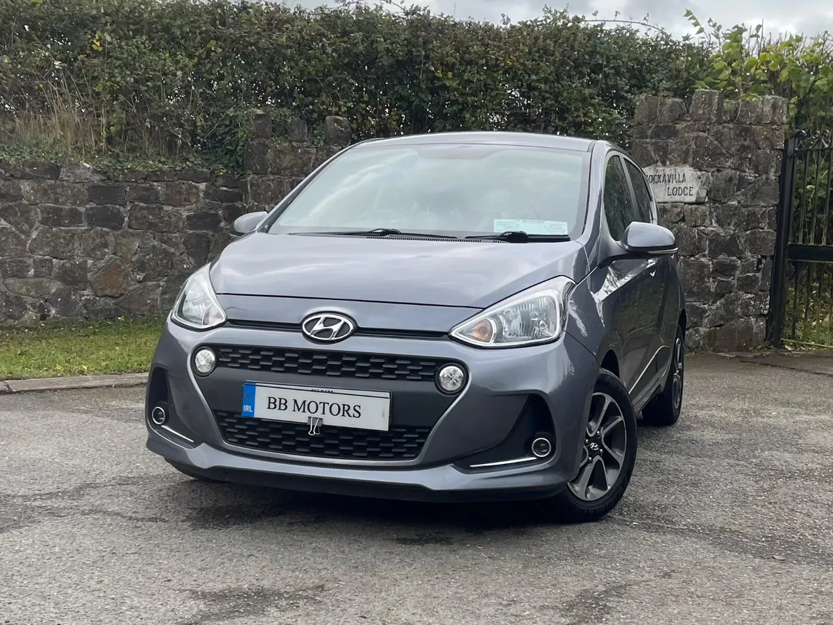Hyundai i10 1.0 Deluxe Automatic - Image 4