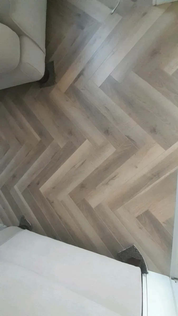 laminate flooring - Image 3