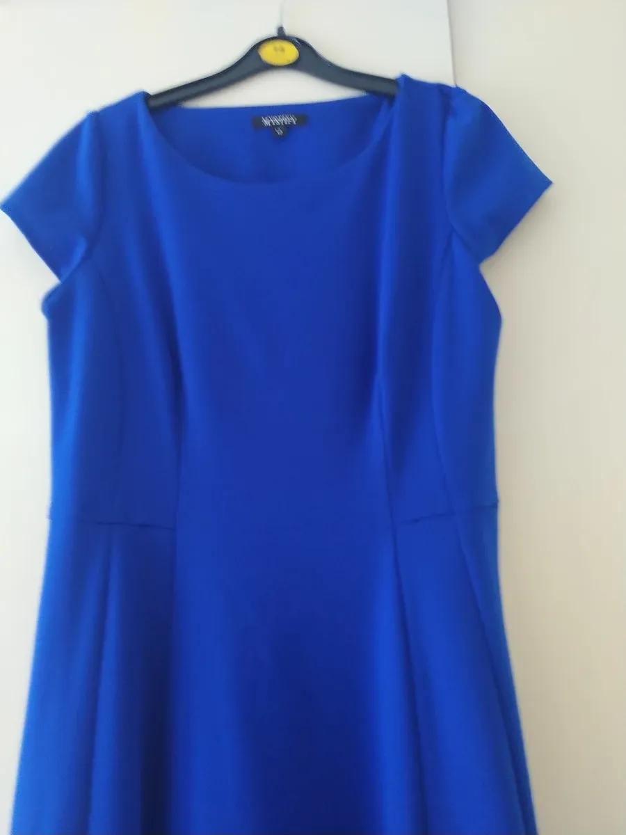 Ladies dress - Image 2