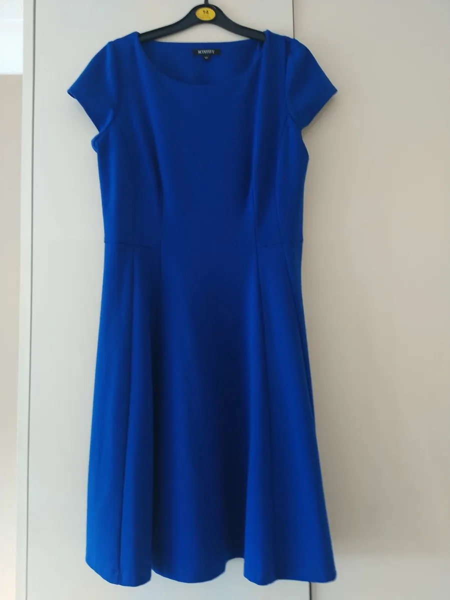 Ladies dress - Image 1