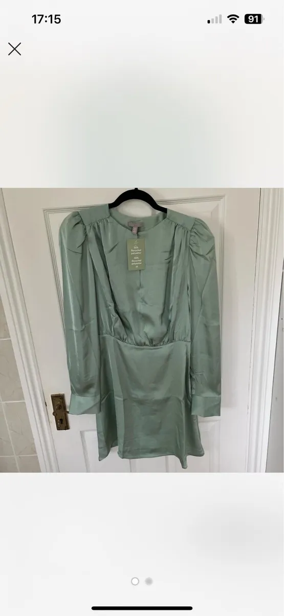 Gorgeous green satin dress - Image 1