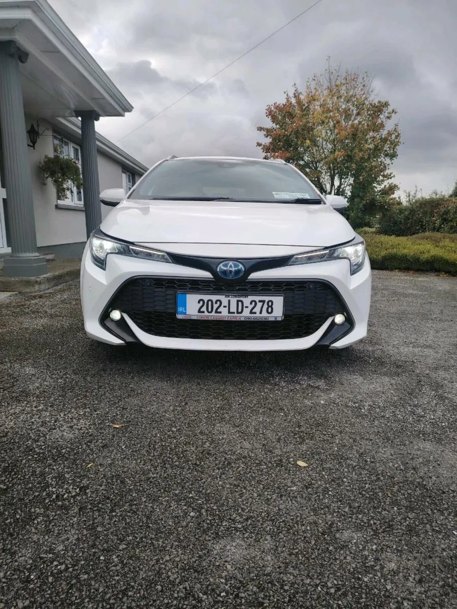 Toyota Corolla Hybrid Sport Design - Image 2