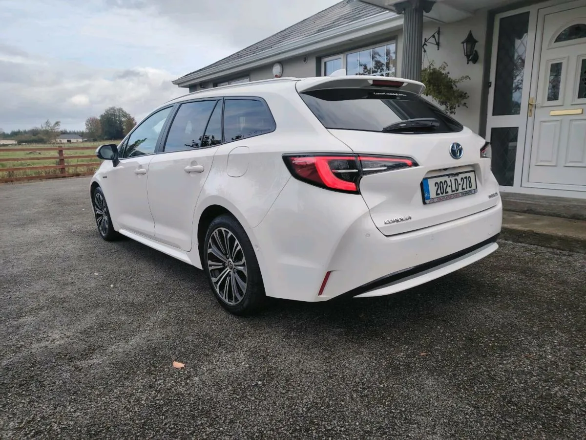 Toyota Corolla Hybrid Sport Design - Image 4
