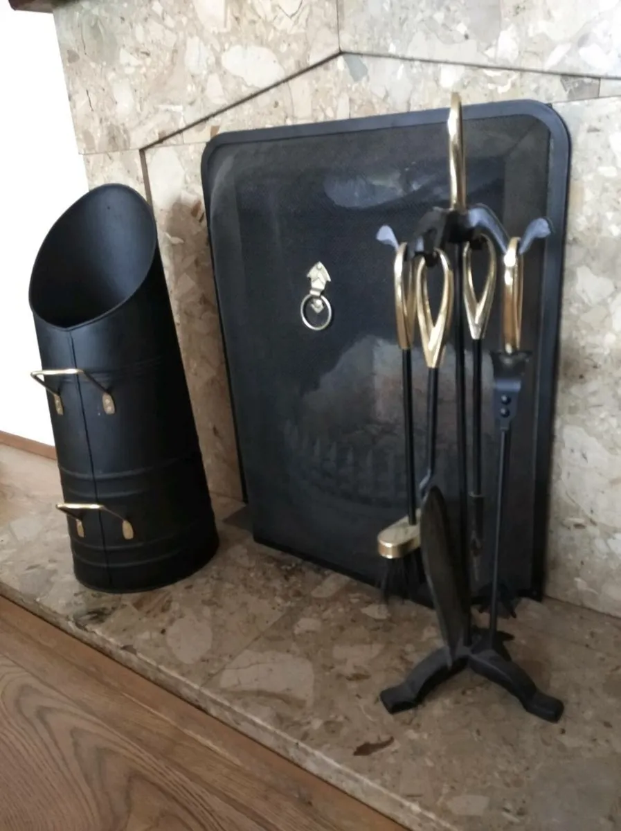 Fireplace accessories - Image 1