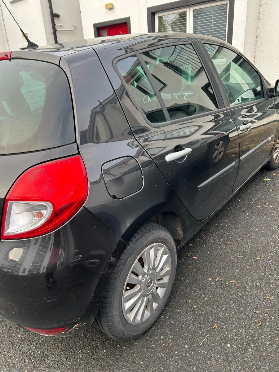 Renault Clio 2011 - Image 4