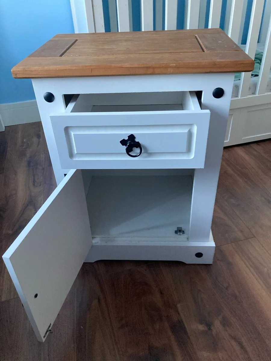 Bedroom furniture - Image 3