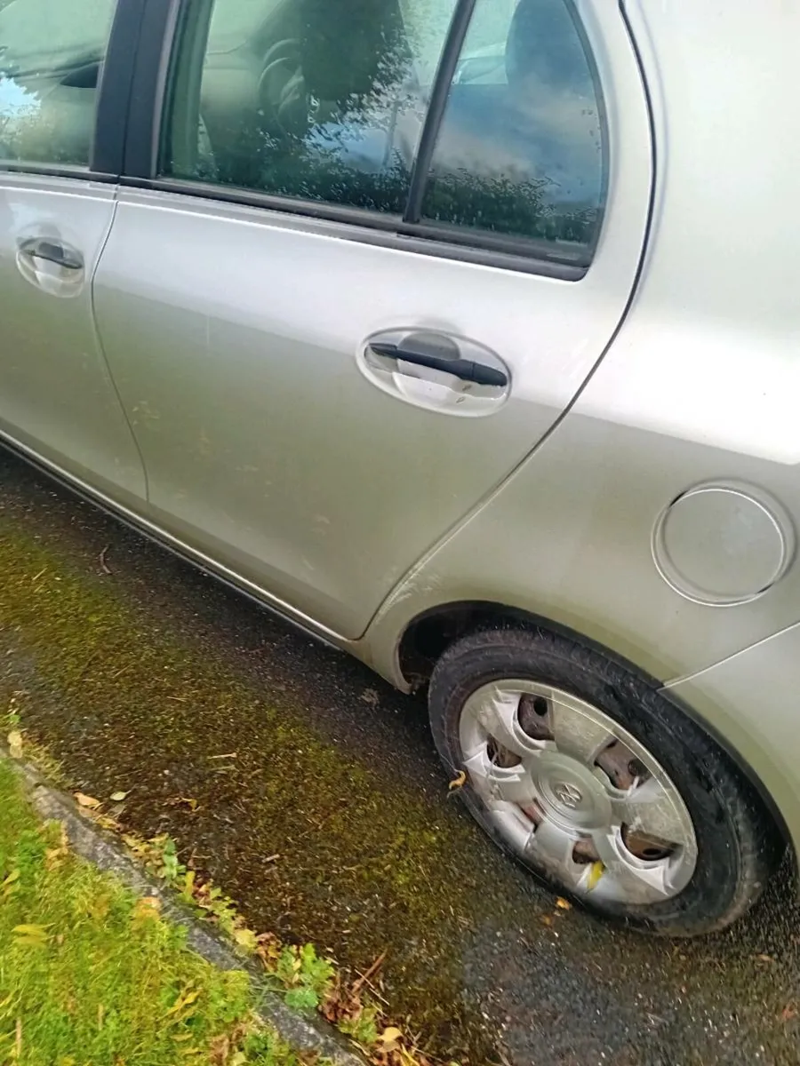 Toyota yaris - Image 4