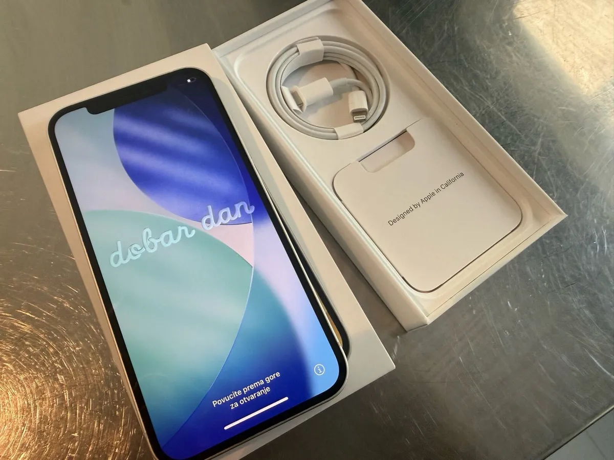 iPhone 12 white, 128GB, unlocked - Image 3