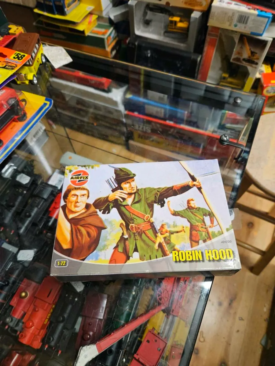 Airfix Robin Hood Figures