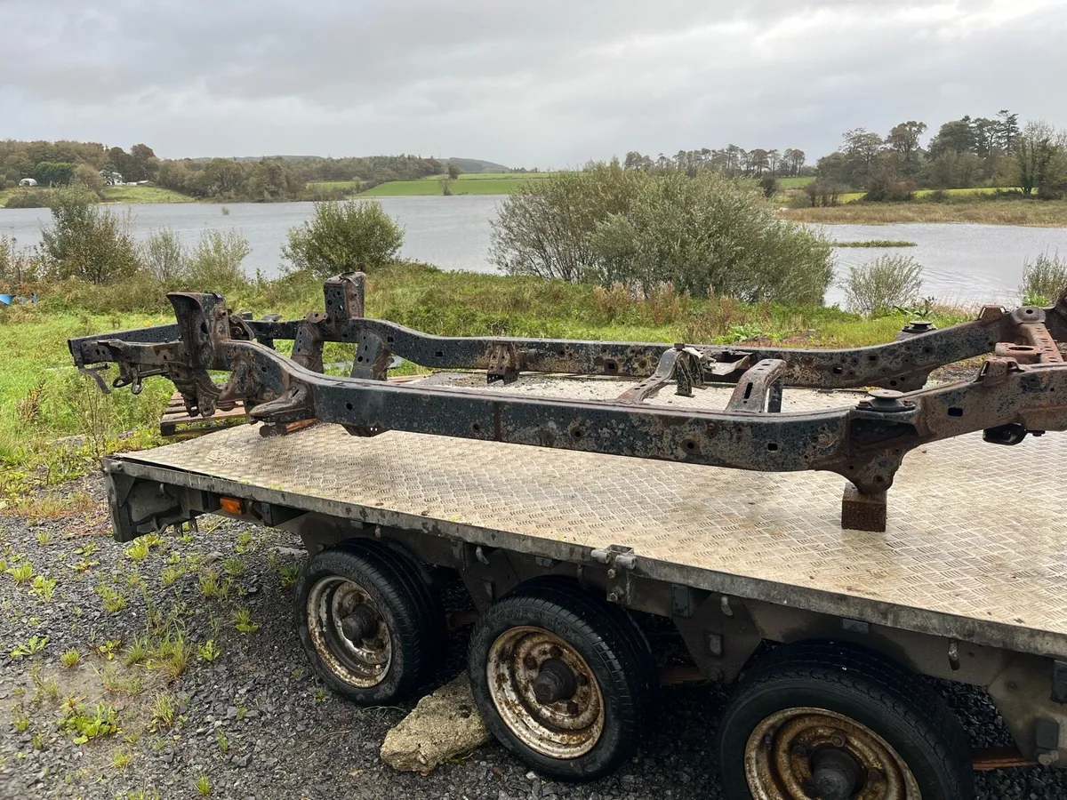 Toyota Hilux Chassis - Image 1
