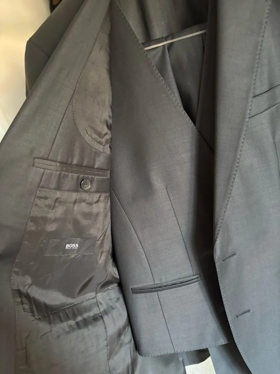 Hugo Boss - Black three piece suit - Image 3