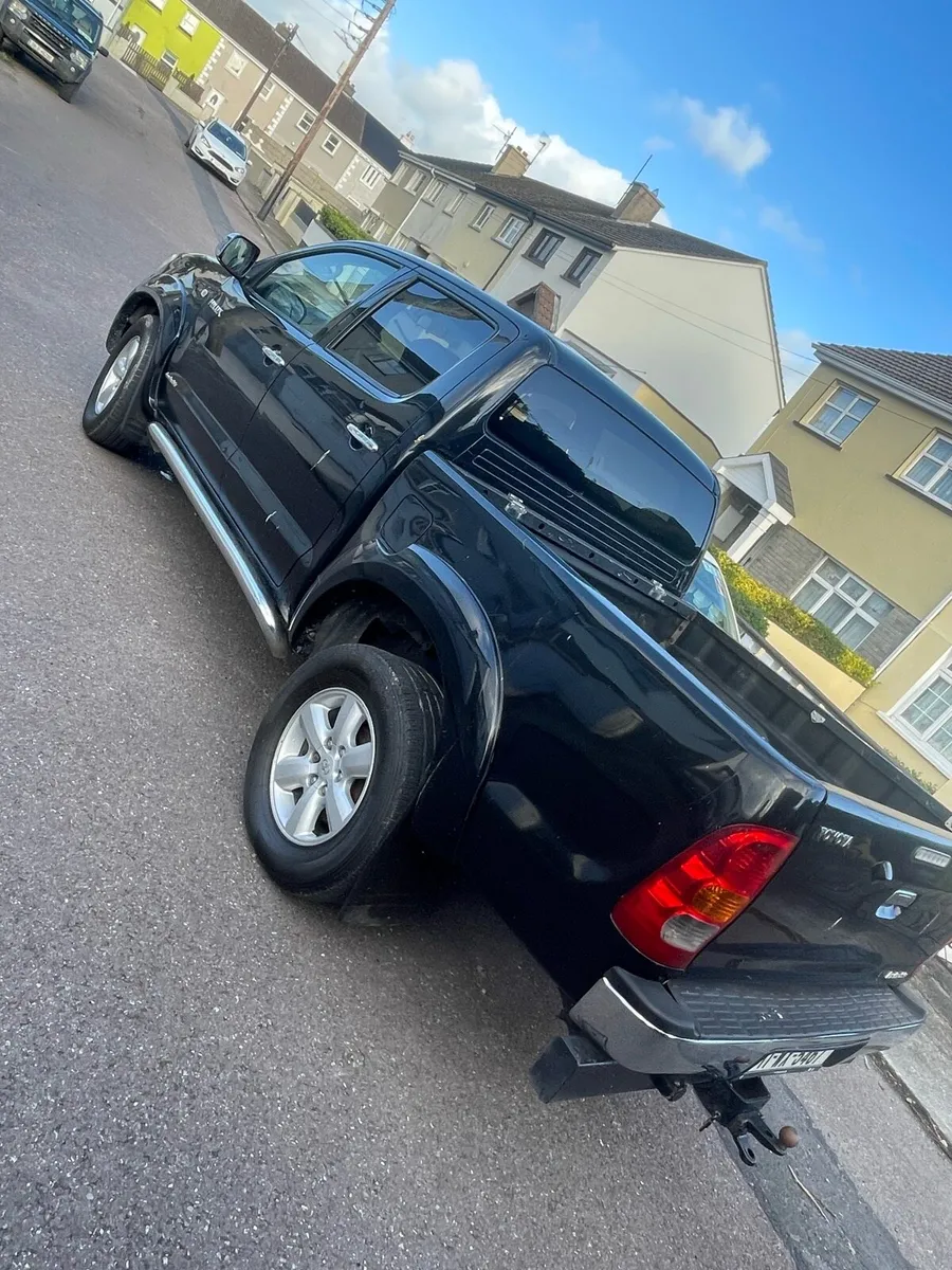Toyota hilux - Image 4