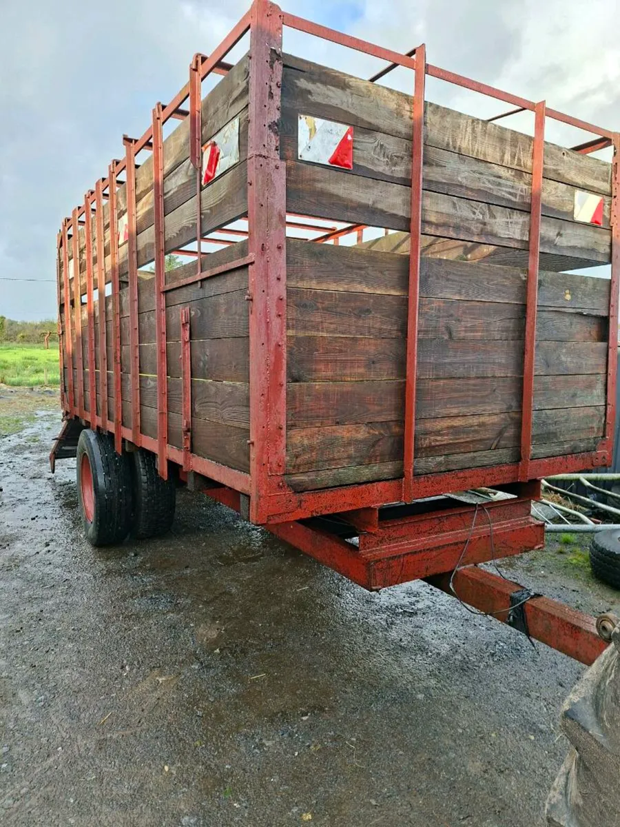 Cattle trailer - Image 1