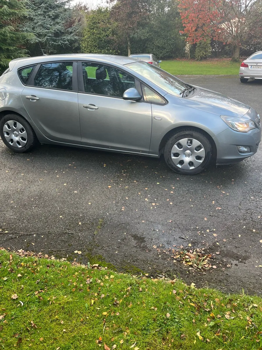 Car - Image 1