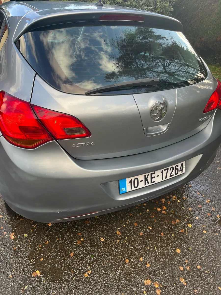 Car - Image 3