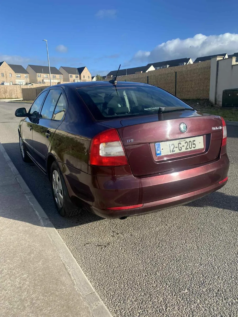 Skoda Octavia 2012, 1.6, Diesel - Image 2
