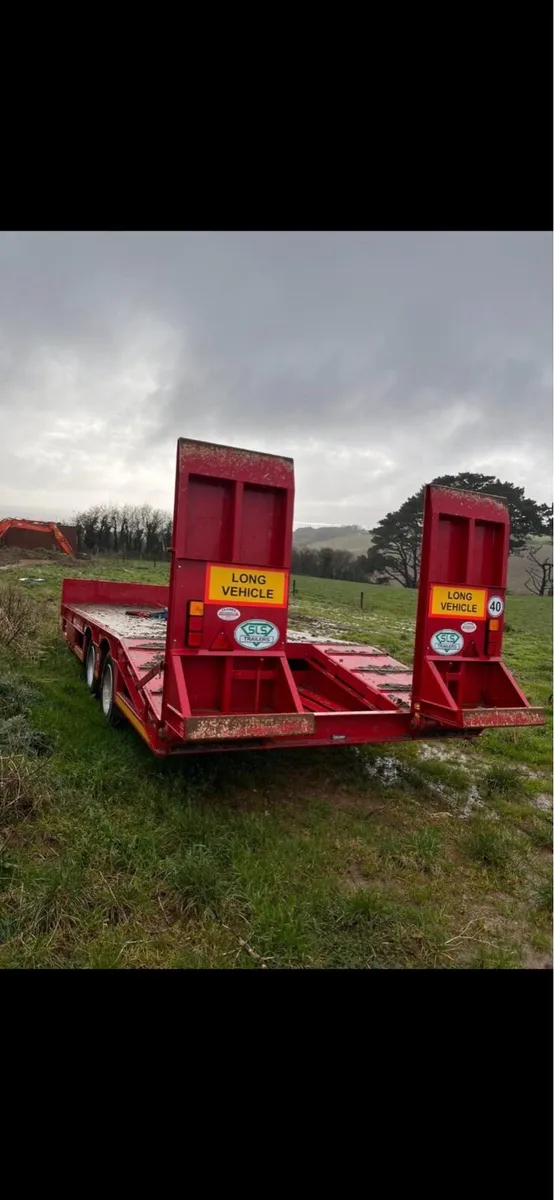 6910 and lowloader - Image 3