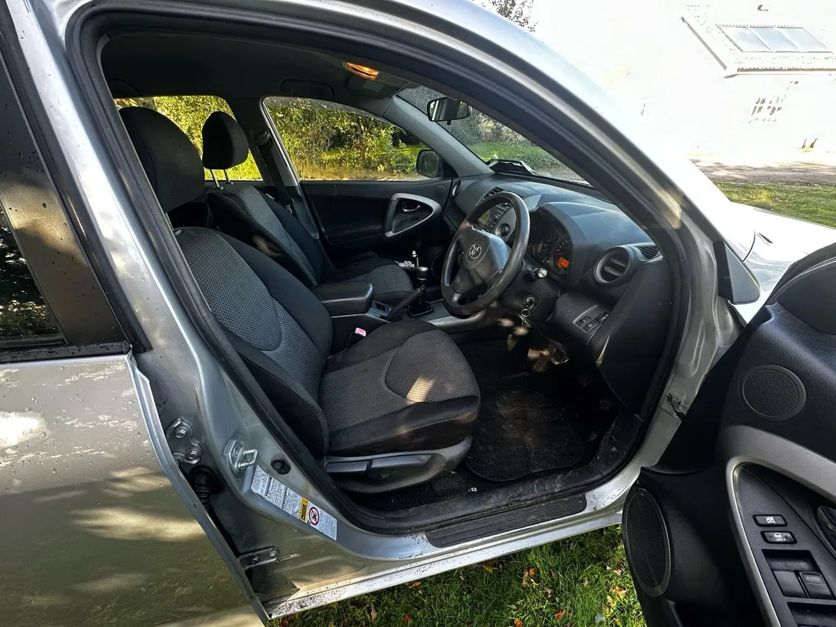 Toyota rav4 2.2diesel D4D - Image 4