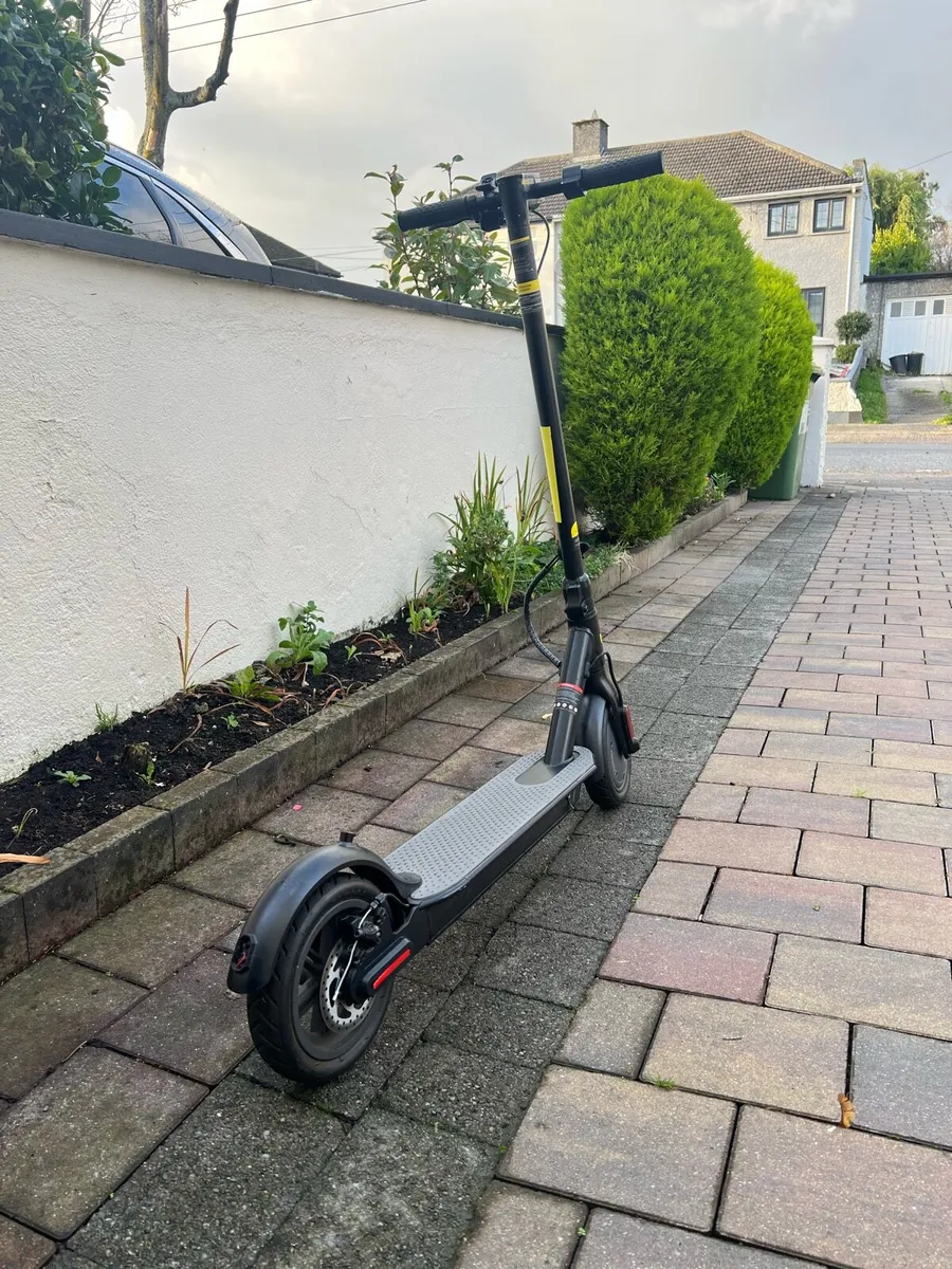 Electric scooter - Image 2