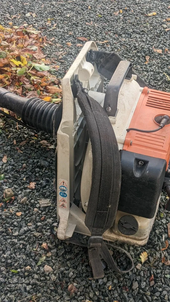 Stihl leaf blower - Image 3