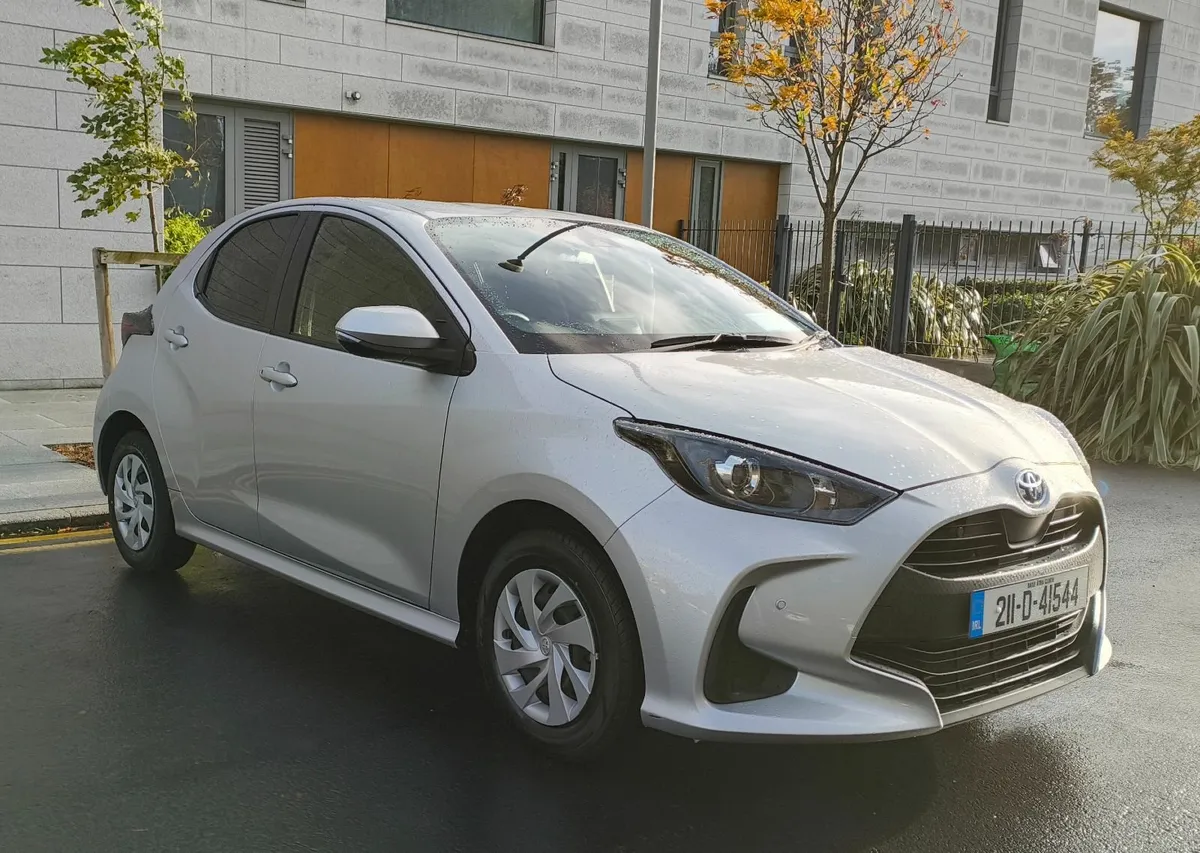 Toyota Yaris Hybrid – 2021 – NCT 09/2027 - Image 1
