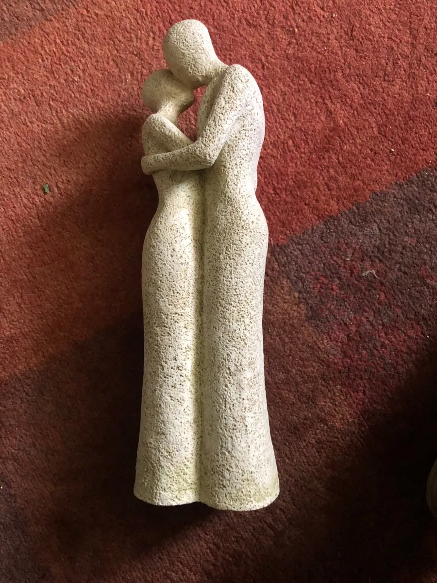 Statue - Love Embrace - Image 3