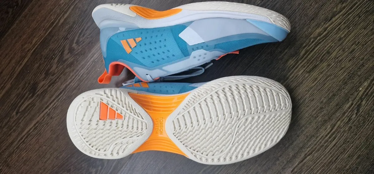New Adidas Avacourt Tennis Trainers Size 7.5 UK - Image 3