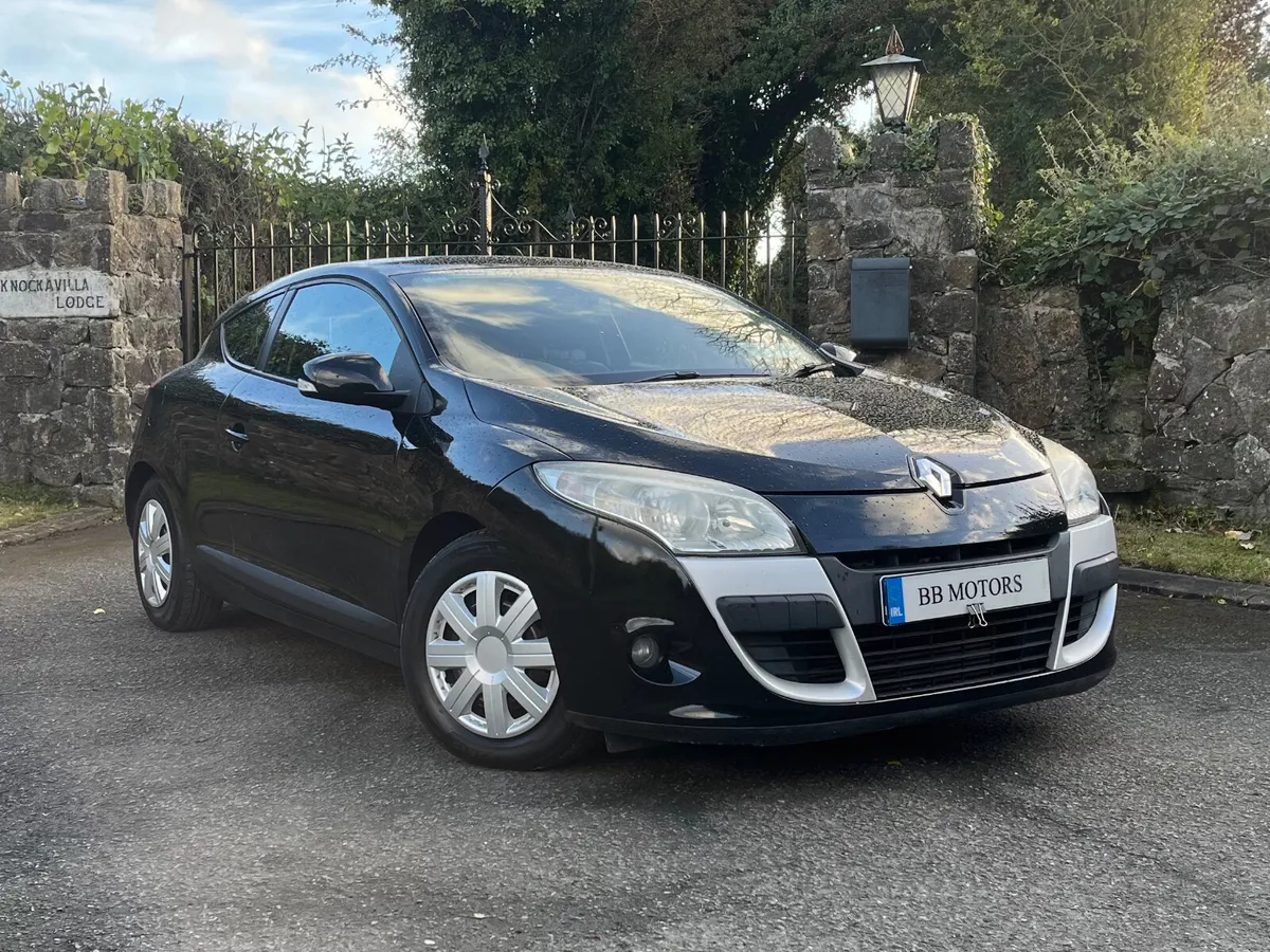 Renault Megane 1.5 DCI COUPE. Low mileage - Image 1