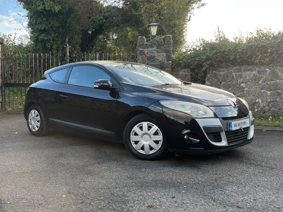 Renault Megane 1.5 DCI COUPE. Low mileage - Image 3
